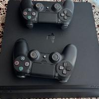 Consolle PS 4 con giochi vari