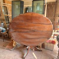 Tavolo ovale ribaltabile