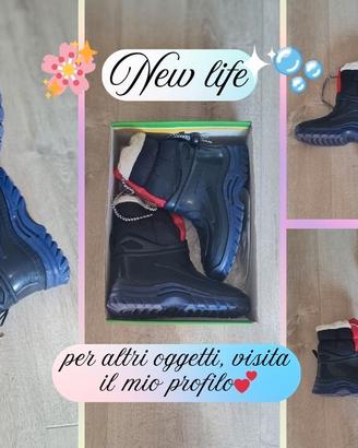 Stivali invernali neri e blu taglia 28