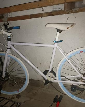 Bici scatto fisso