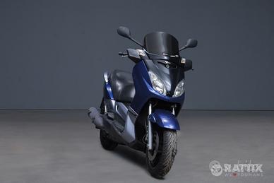 YAMAHA X-Max 250