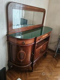 Set di credenze e tavolo con sedie abbinate 