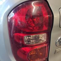 Fanale posteriore sinistro TOYOTA RAV 4 del 2004
