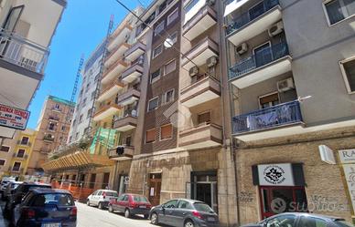 3 LOCALI A TARANTO