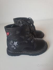 Stivaletti neri da bambina