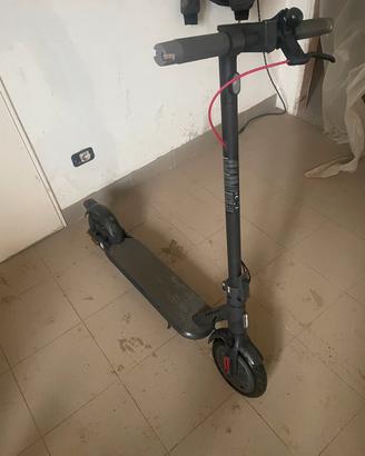 Monopattino elettrico xiaomi