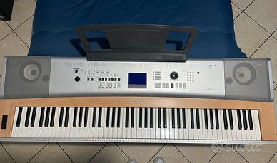 Pianoforte digitale Yamaha DGX-630