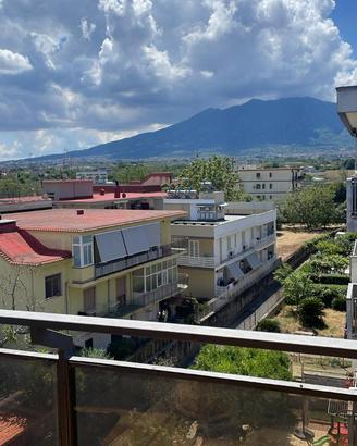 Trilocale doppio affaccio panoramico e posto auto
