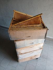 materiale apicoltura, melari costruiti ed altro 