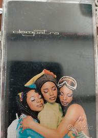 AUDIOCASSETTA DI CLEOPATRA " COMIN' ATCHA ! "