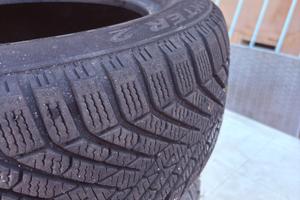 Set gomme Pirelli cinturato invernali