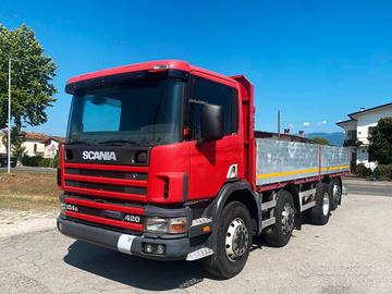 Motrice 4 assi Scania 124 G420