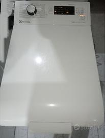 lavatrice carica dall'alto Electrolux pari al NUOV