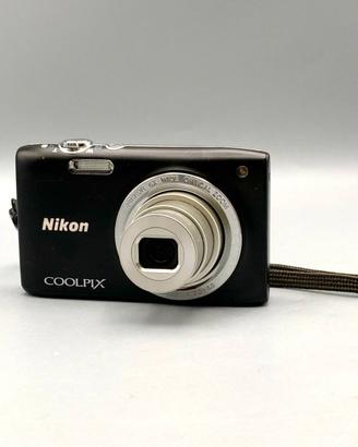 Fotocamera Nikon Coolpix S2700 Nera 16MP - 6x Zoom