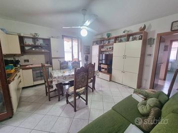 Appartamento di 60 m² con 3 locali e box auto a Mo