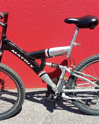 Bicicletta Mountain bike Matrix 26"