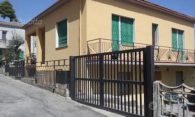 Villetta singola disposta su 2 piani