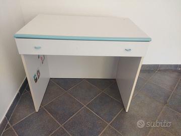 Scrivania cameretta