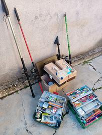 Quattro cassette pesca  e 4 canne