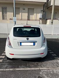 Lancia ypsilon Eco-chic