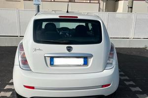 Lancia ypsilon Eco-chic