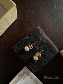 orecchini in argento con perle