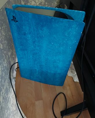 ps5  con God of warr Ragnarok 