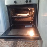 Cucina con piano induzione con forno elettrico