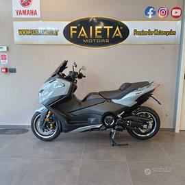 Yamaha T-Max 560 Tech Max - 2025