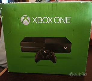 xbox One 500 gb + 4 joystick 