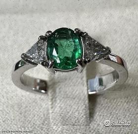 ANELLO ORO BIANCO 18kt. DIAMANTI TRIAL E SMERALDO