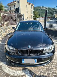 BMW serie 1 nero del 2008 5 porte 143cv 180000 km