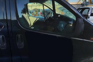 RENAULT TRAFIC 2006 - PORTA ANTERIORE DESTRO