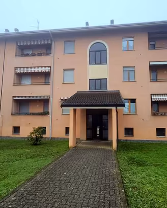 Appartamento di 123 m² con 4 locali e box auto a B