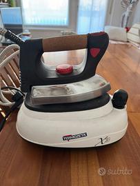 Ferro da stiro con caldaia