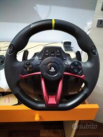 Volante e pedaliera per PlayStation