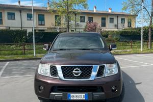 Nissan Navara D40