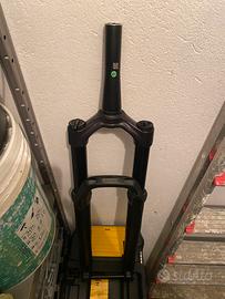 Forcella MTB giant crest 34 130mm