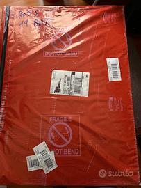 Displate Travis Scott Gloss Taglia L 67.5 x 48 cm