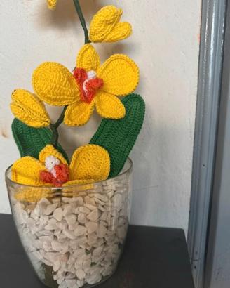 Cod 112 orchidea top all' uncinetto 