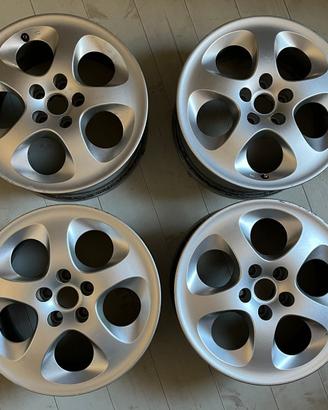 4 CERCHI IN LEGA ORIGINALI ALFA ROMEO 147, 156, GT