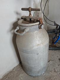 Bidone del latte vintage