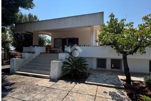 VILLA SINGOLA A POLIGNANO A MARE