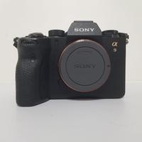 Mirrorless Sony ILCE-9M2 body usato