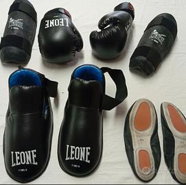Attrezzatura sportiva kickboxing/Muay Thai