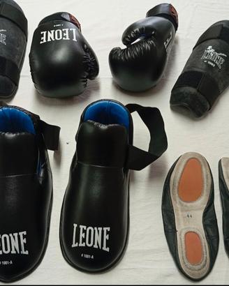 Attrezzatura sportiva kickboxing/Muay Thai