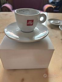 Illy  “La mia tazzina 10+” con scatola. Nuova