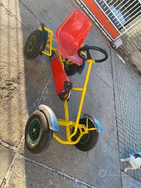 Macchina 4 ruote a pedali