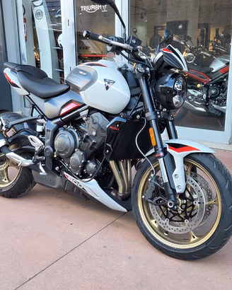 Triumph Trident 800
