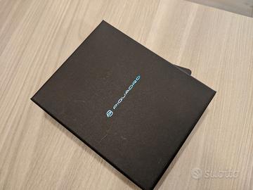 PORTAFOGLIO UOMO CON PORTAMONETE PIQUADRO